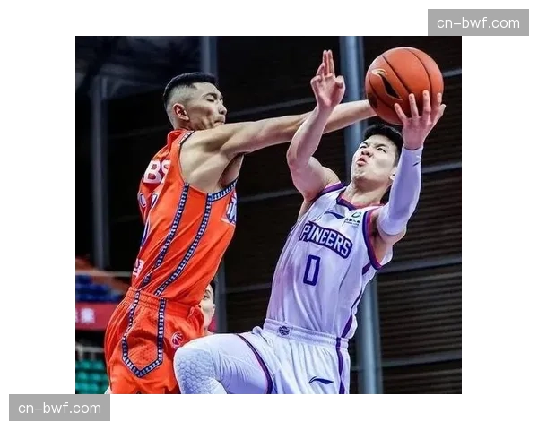 天津队上半场轰出18-2攻势，一度领先山东22分